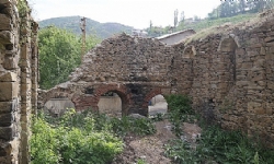 Muş’taki Ermeni Surp Marine Kilisesi definecilerin hedefinde