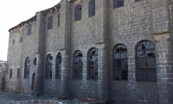 ​Diyarbakır Surp Giragos Ermeni Kilisesi`nin restorasyonu başladı