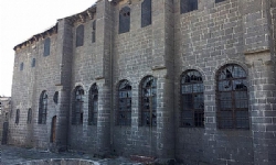 Diyarbakır Surp Giragos Ermeni Kilisesi`nin restorasyonu başladı
