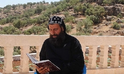 Süryani Mor Yakup Kilisesi’nin tek rahibi terör soruşturmasında tutuklandı