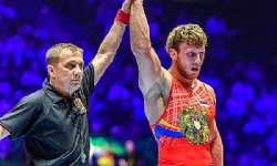 ​Ermeni güreşçi finalde Azerbaycanlı güreşçiyi mağlup ederek altın madalya kazandı