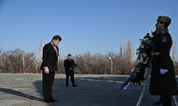 ​Slovakya Dışişleri Bakanı Yerevan’da Ermeni Soykrımı anıtında saygı duruşunda bulundu