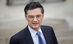 Patrick Devedjian, a career French politician of Armenian descent, died on Saturday of Covid-19—the