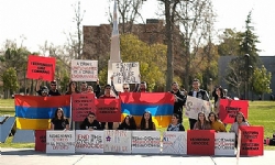 ​Kaliforniya öğrencileri Ermeni Soykırımının inkarına karşı sessiz protesto düzenledi
