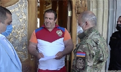 Ermenistan Parlamentosu Başsavcı`nın muhalif lideri Tsarukyan’ı tutuklama dilekçesini kabul etti