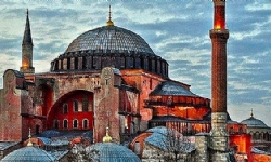 Ayasofya müzesi ihalesini kazanan İsviçreli şirketin 7 yıl daha sözleşmesinin bulunduğu ortaya çıkt
