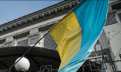 ​Ermeniler Azerbaycan’a destek veren Ukrayna’nın Büyükelçiliği’ne saldırdı