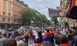 ​İsveç’teki Ermeniler Ermenistan’a dayanışma için Büyükelçiliğ`in önünde etkinlik düzenledi