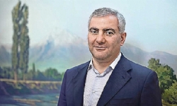 Beyrut patlamasından etkilenen Ermenilere Rusya’li ünlü Ermeni iş adamından maddi yardım