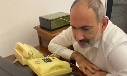 Ermenistan Başbakanı, cephedeki askerlerle telefon görüşmeleri yaptı