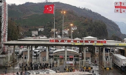 Gürcistan, paralı askerlerin Karabağ’daki cepheye kendi üstünden ulaştıklarını yalanladı