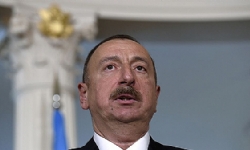 Aliyev Fransız Televizyonununda Macron`u Yalanladı