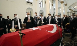 ​Recep T. Erdogan assiste aux funérailles de Markar Esayan