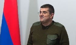 ​Karabağ Cumhurbaşkanı bir grup gönüllü askerleri ödüllendirdi