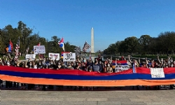 Armenians protest at Lincoln Memorial, raise awareness about Azerbaijani-Turkish violence[