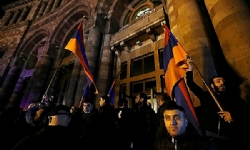 ​Protesters in Yerevan break into government building