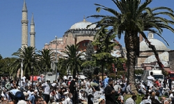 Ortodokslardan Ayasofya davası