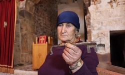 1700 yıllık tarihi kilisenin anahtarı 40 yıldır yaşlı bir kadında