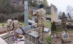 ​Karabağ`da Azerbaycan terörist güçleri, Ermeni mezarlıkları tahrip ediyor