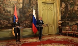 ​Ermenistan Dışişleri Bakanı Ayvazyan Sergey Lavrov’u Yerevan’a davet etti