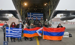 ​Second plane carrying humanitarian aid from Greece arrives in Yerevan