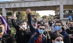 The Guardian: Türkiye`nin gençleri Erdoğan`a karşı tavır alıyor