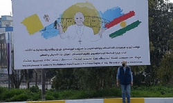 Erbil`de Papa hazırlığı: 4 dilde `Hepiniz kardeşsiniz` mesajı