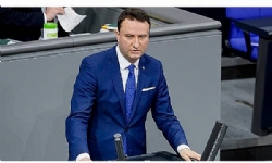 ​Azerbaycan`dan rüşvet almakla suçlanan Alman milletvekili istifa etti