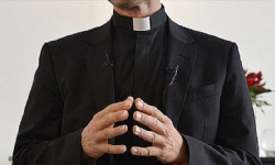 Almanya’da 43 yıllık süreçte, 314 çocuğun rahipler tarafından istismar edildiği ortaya çıktı!