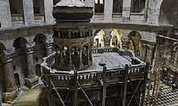 Սուրբ Հարության տաճարի ներսում փորագրված առեղծվածային խաչերը պատմում են գաղտնիքները