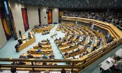 Hollanda Parlamentosu, AB`yi, Azerbaycan`ın Ermenistan`dan güçlerini çıkarmasını talep etmeye çağırd
