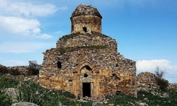 ​Van`daki Saint Thomas Ermeni Manastırı kaderine terk edildi