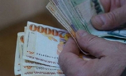 ​Hraparak: Azerbaijanis `selling` Armenian currency after Karabakh war