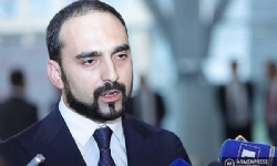 Avinyan: Müzakere masasında ilk önce Azerbaycan birliklerinin Ermenistan`dan çıkarılması ele alınm