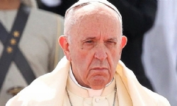 ​Papa Francesco`dan Latince ayinlere kısıtlama, muhafazakar Katolikler tepkili