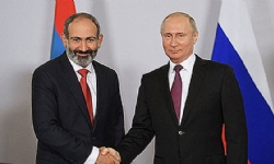 Putin, yeniden başbakan olan Paşinyan`ı tebrik etti