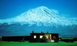 Պոլսոյ մէջ Արա Գիւլերի 93-ամեակին նուիրուած ցուցահանդէս բացուած է