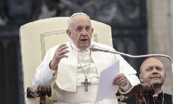 ​Papa Francis: Bazılarının ölmemi istemesine rağmen hala hayattayım...
