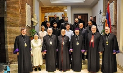 Patrik Maşalyan Roma`da Levonyan Okulu`nu ziyaret etti