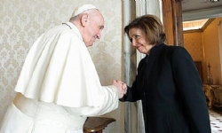 ABD`de Cumhuriyetçi bir parlamenter Papa`yı komünistlikle suçladı