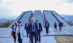 ​Avrupa Konseyi heyeti üyeleri Ermeni Soykırımı Anıtı`nı ziyaret etti