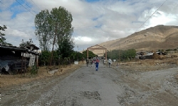 ​Azerbaycan bu sefer Ermenistan`ın Khaçik köyünü hedef aldı! Traktöre ateş açıldı