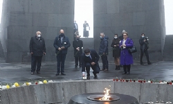 ​Greek lawmakers visit Armenian Genocide Memorial