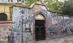 ​Kadıköy`de kilise kapısına yazı yazan şüpheli serbest bırakıldı