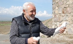 Armenian poet Razmik Davoyan dies aged 81