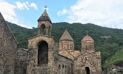 ​Azerbaycan, kiliselerdeki Ermeni izlerini silme planlarını açıkladı