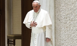 Papa`nın Rusya Büyükelçiliği`ne yaptığı ziyaret kriz yarattı