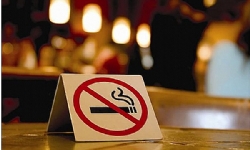 Armenia bans smoking in public places