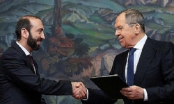 Ռուսիան պիտի շարունակէ Հայաստանին օգնել» Լաւրով