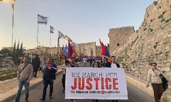 ​Kudüs`te Ermeni Soykırımı`nın 107. yıldönümüne adanmış protesto yürüyüşü